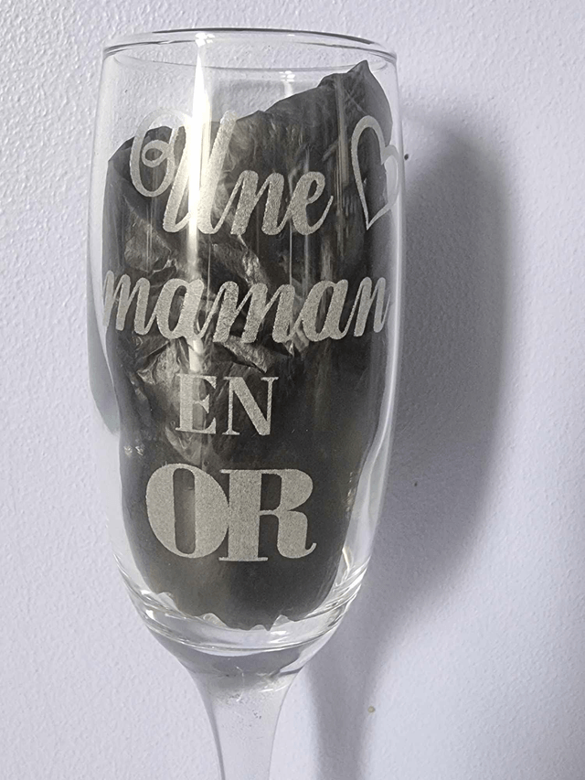 Flûte gravée "Une maman en or"