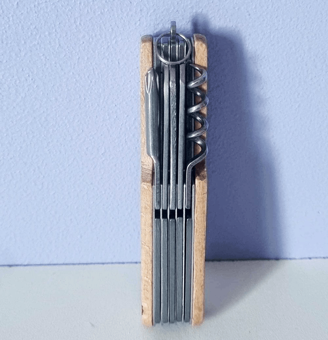 Couteau suisse à personnaliser